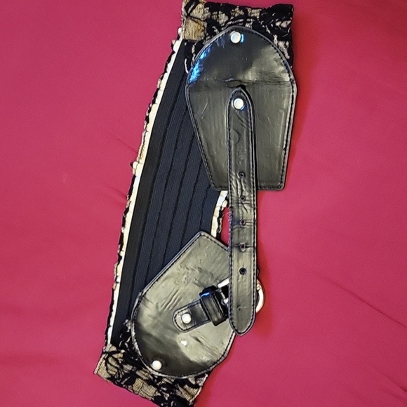 LACE 3 PIECE LACE SET - Picture 5 of 7